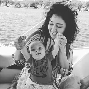 Meet your Posher, Aizo